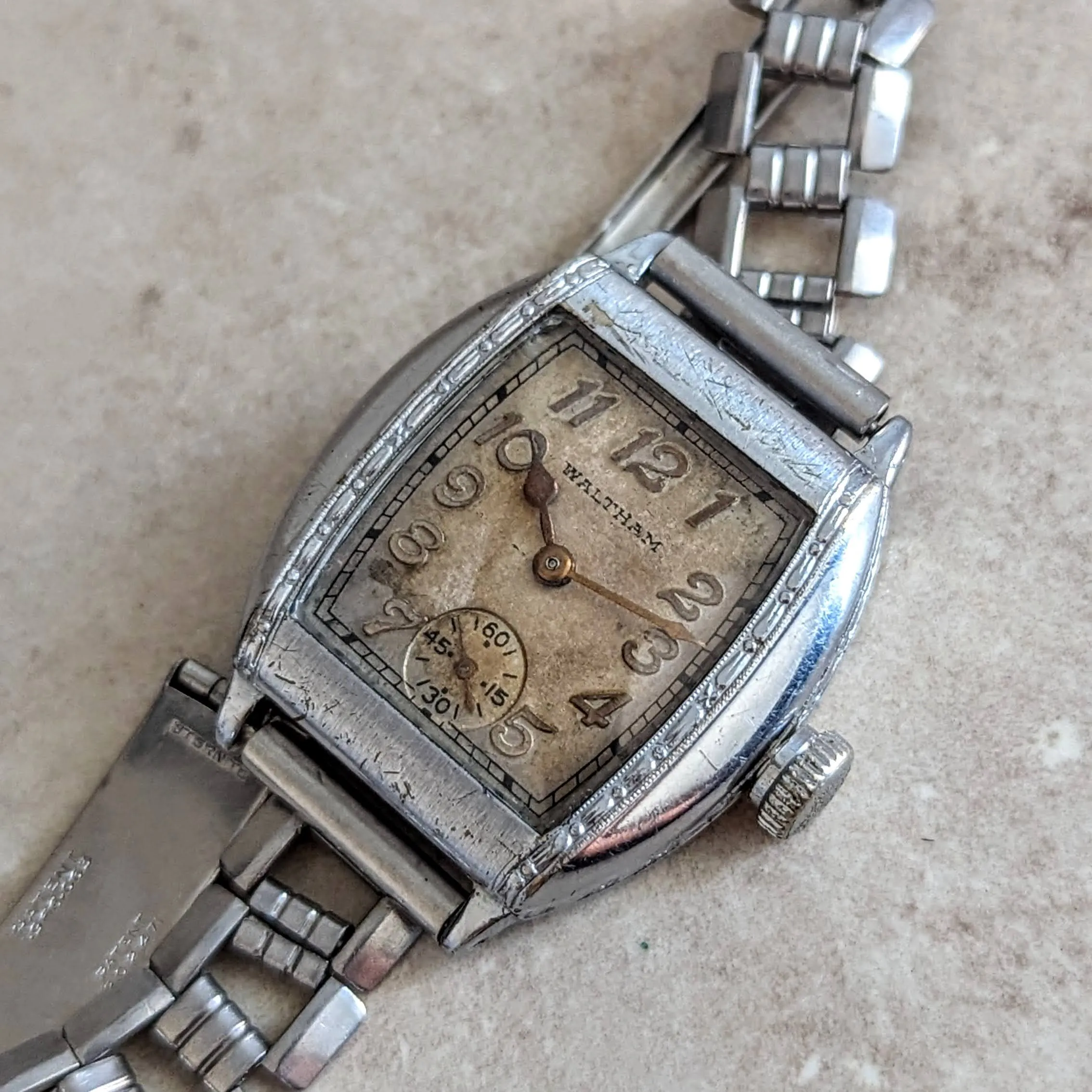1935 Art Deco WALTHAM Wristwatch 15 Jewels Vintage U.S.A. Made Watch