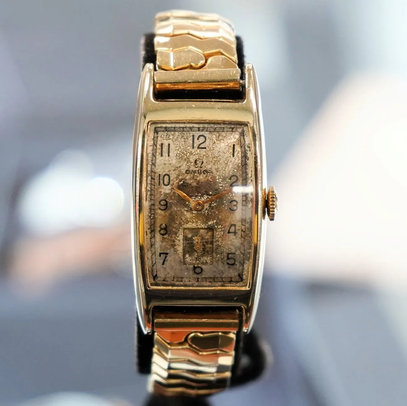 1945 OMEGA Watch 17 Jewels Cal. R17.8 Tank Case Vintage Swiss Wristwatch 14K G.F.