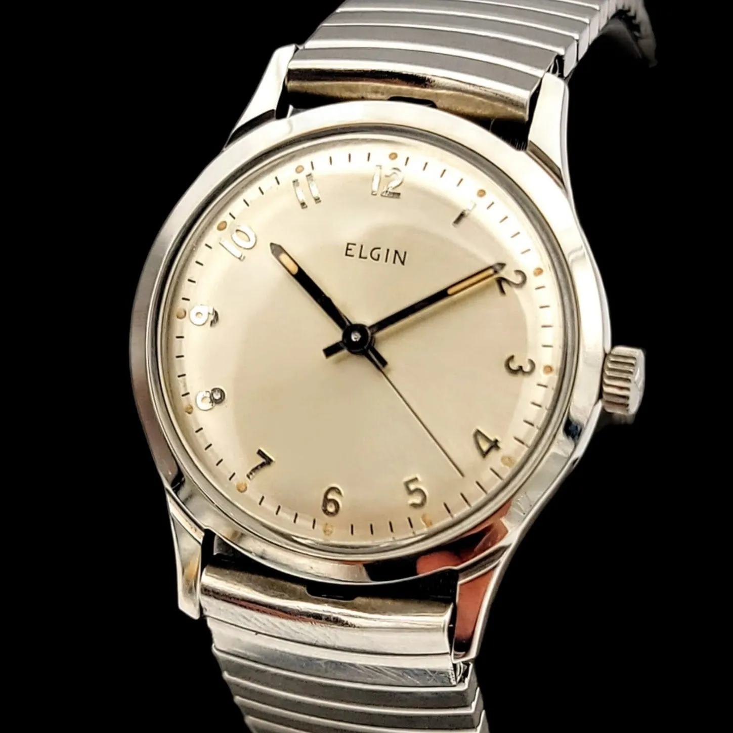 1950's ELGIN Pie Pan Dial 19 Jewels U.S.A.