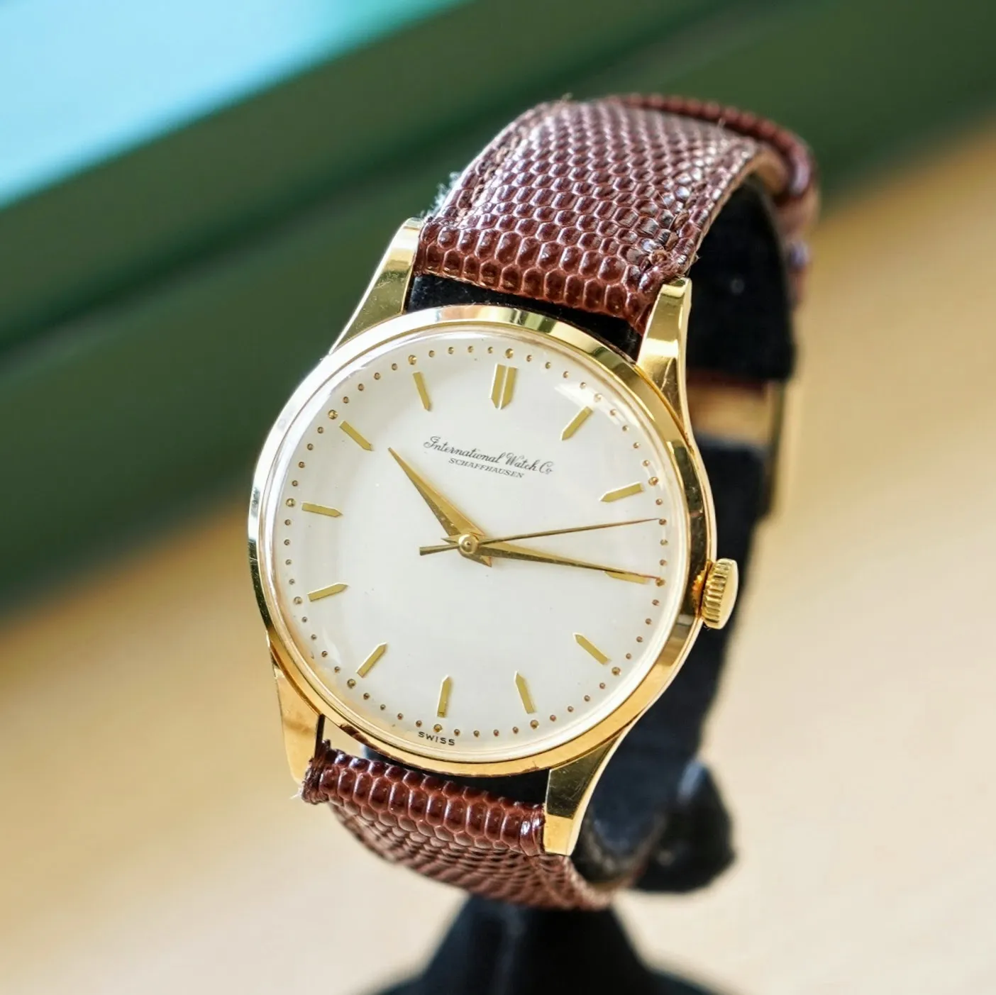 1960 International National Watch Co. 17 Jewels Cal. IWC 89 Wristwatch 18K GOLD