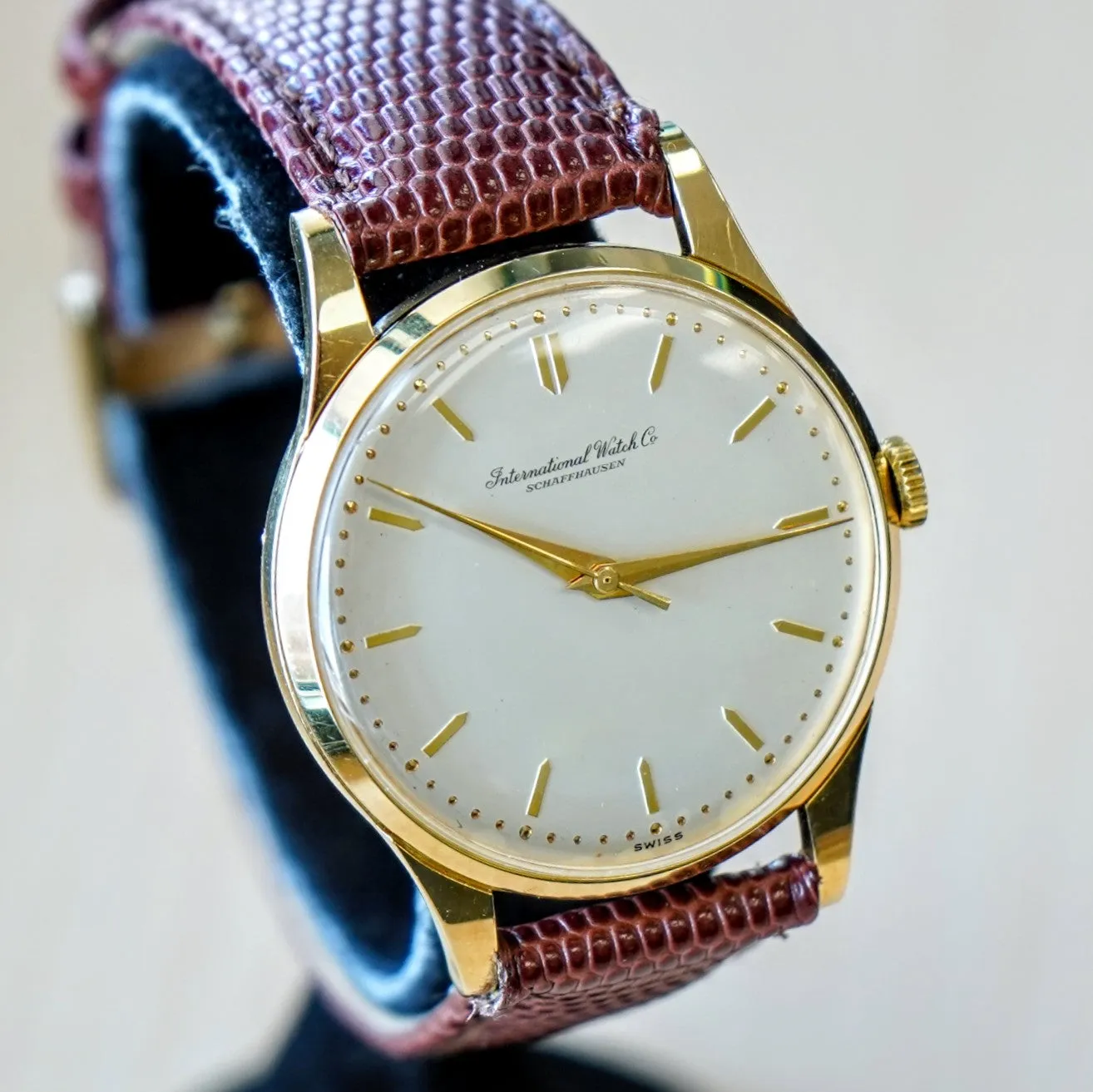 1960 International National Watch Co. 17 Jewels Cal. IWC 89 Wristwatch 18K GOLD