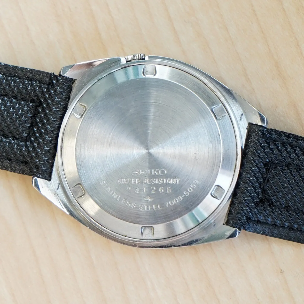 1977 SEIKO Automatic Watch Day/Date Indicator 7009-5059 Tonneau Case & Blue Dial