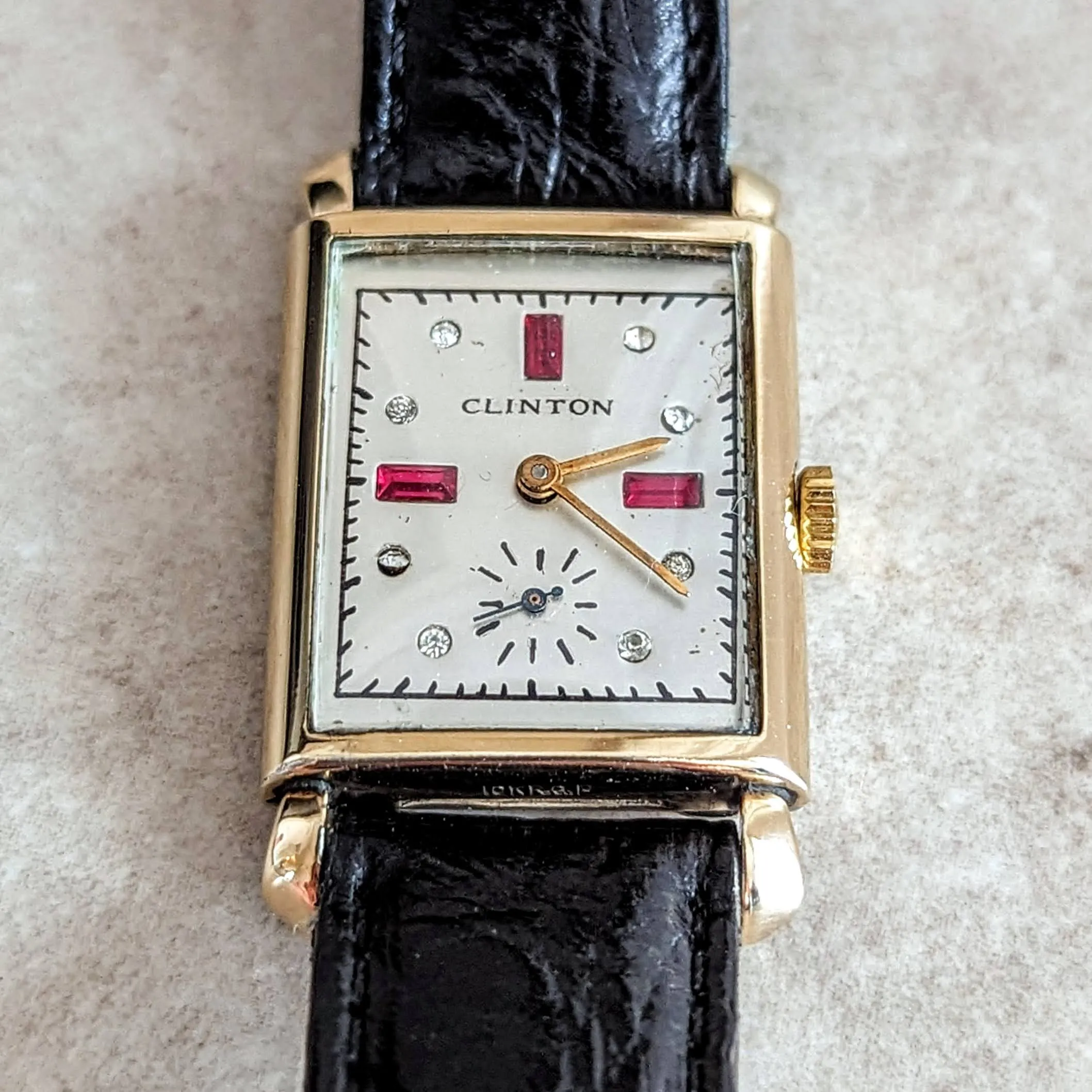 CLINTON Dress Wristwatch 17 Jewels Tank Case Fancy Dial Swiss Made Vintage Watch