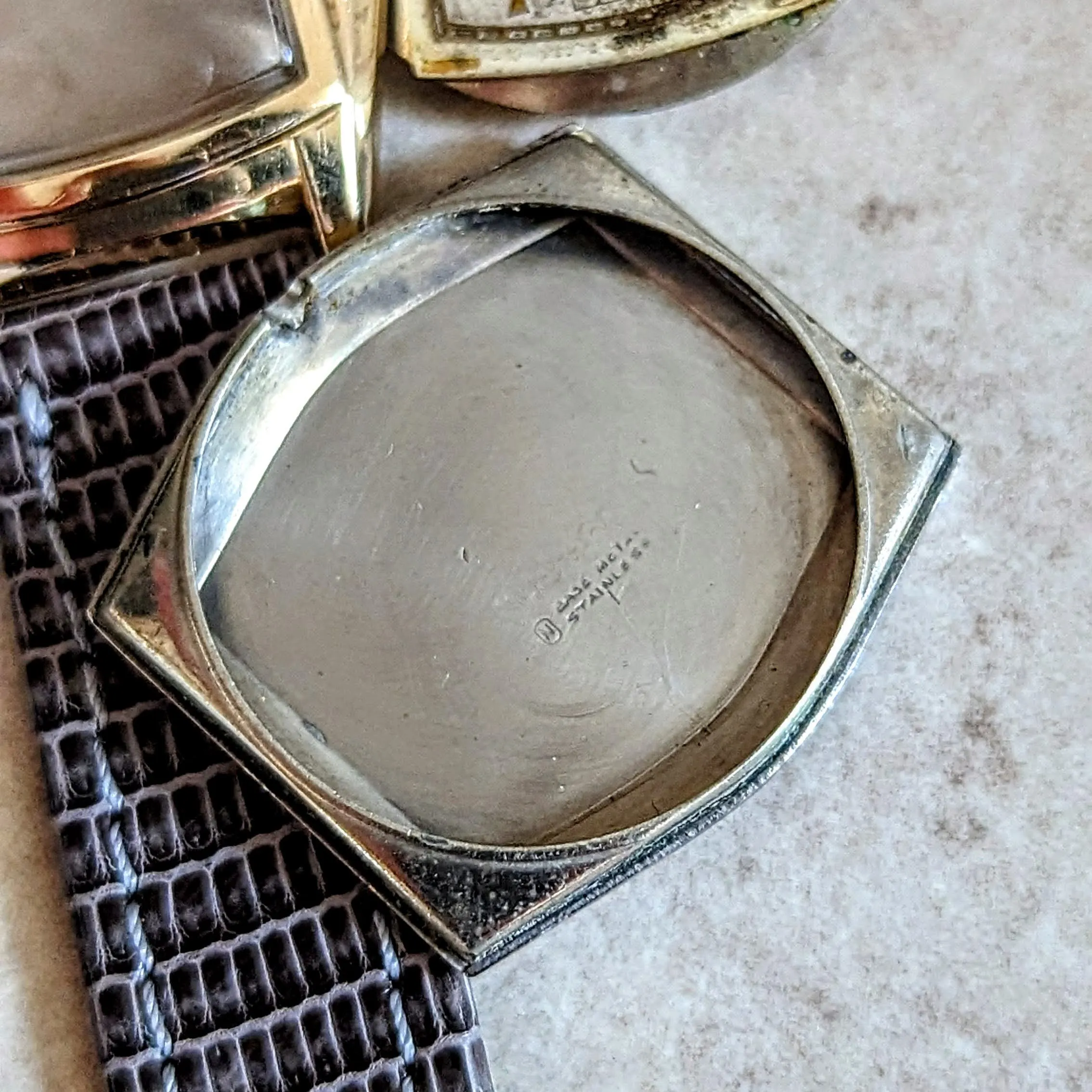 FONTAIN Wristwatch by Helbros Watch Co. 7 Jewels Cal. 111 Swiss Made Watch