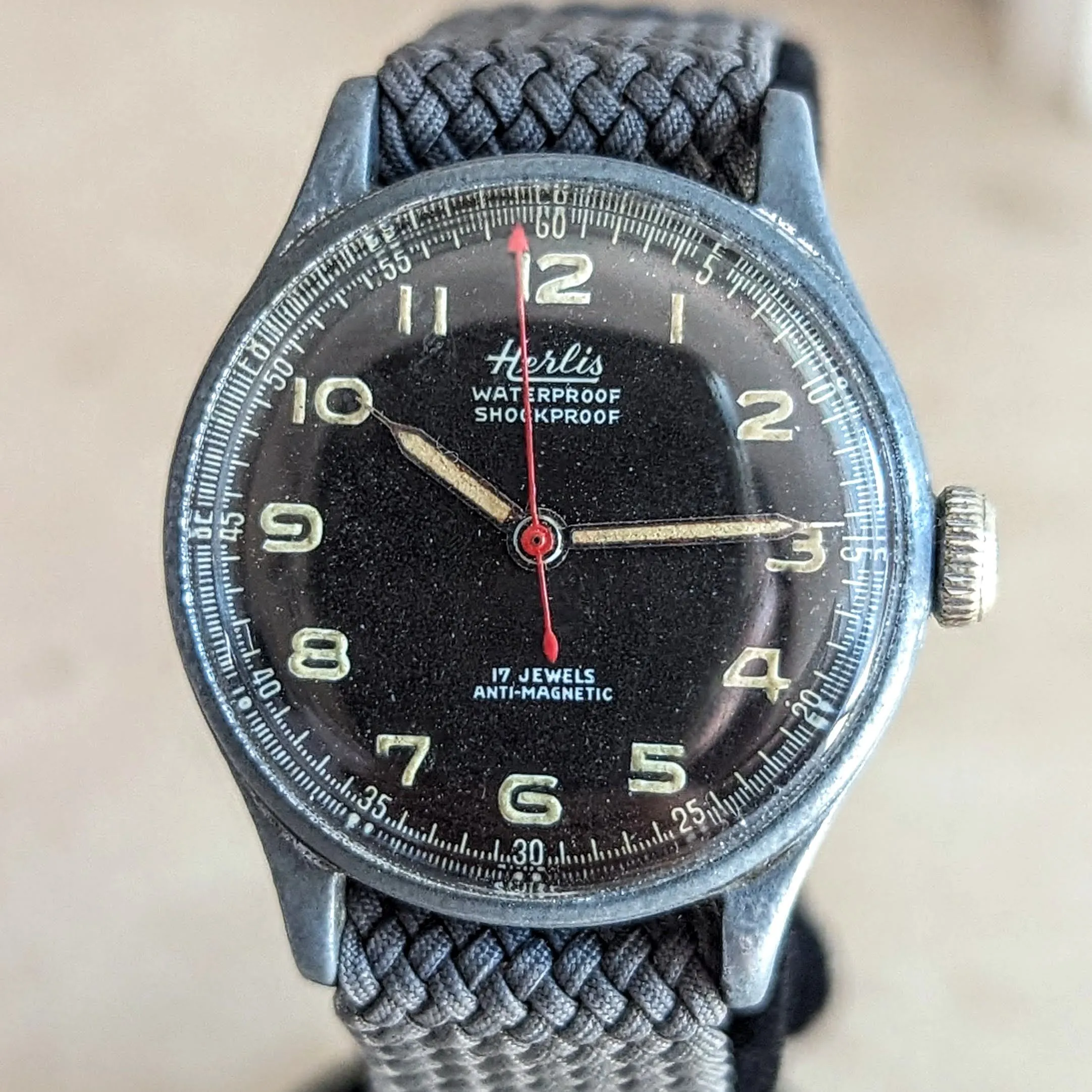 HERLIS Waterproof Military Wristwatch 17 Jewels Anti-Magnetic Swiss Made Watch