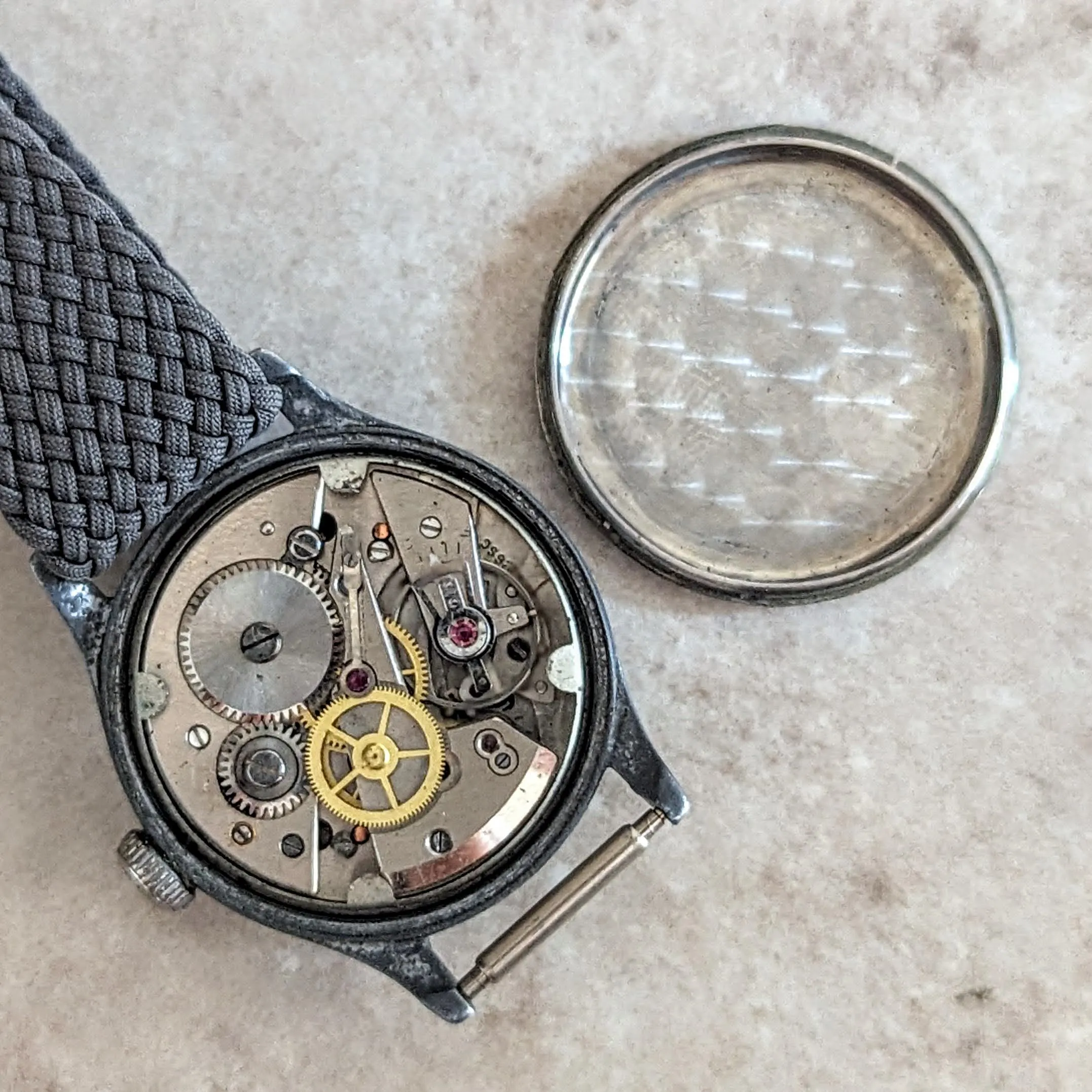 HERLIS Waterproof Military Wristwatch 17 Jewels Anti-Magnetic Swiss Made Watch