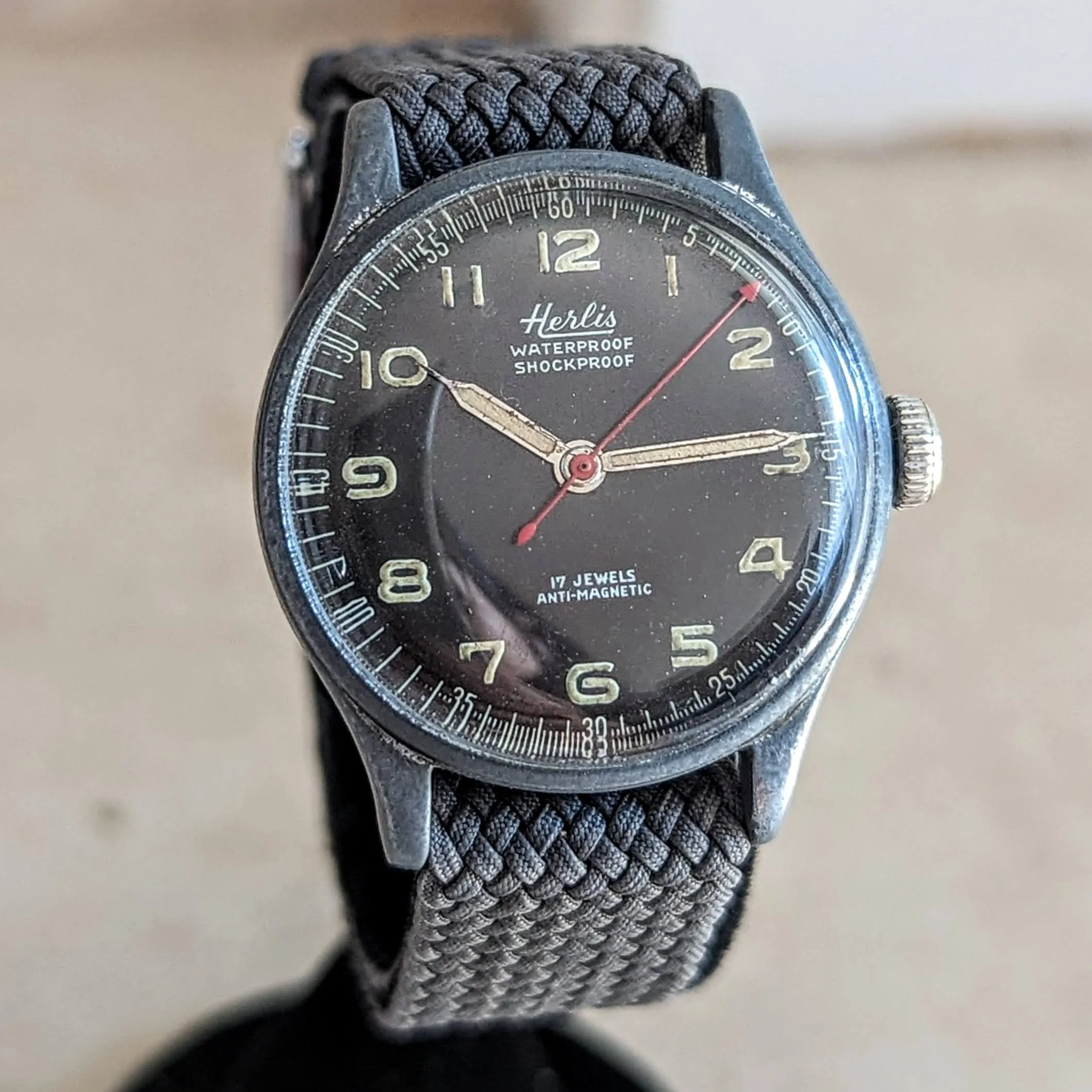 HERLIS Waterproof Military Wristwatch 17 Jewels Anti-Magnetic Swiss Made Watch