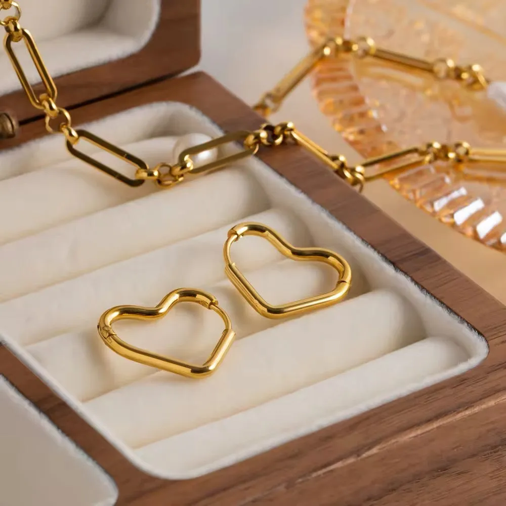 Minimalist Romantic Heart Circle Piercing Earrings