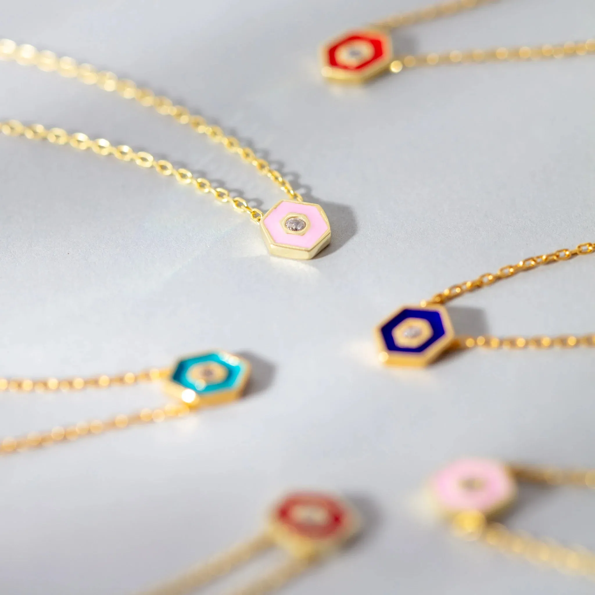 Minimalist Vivid Neclace