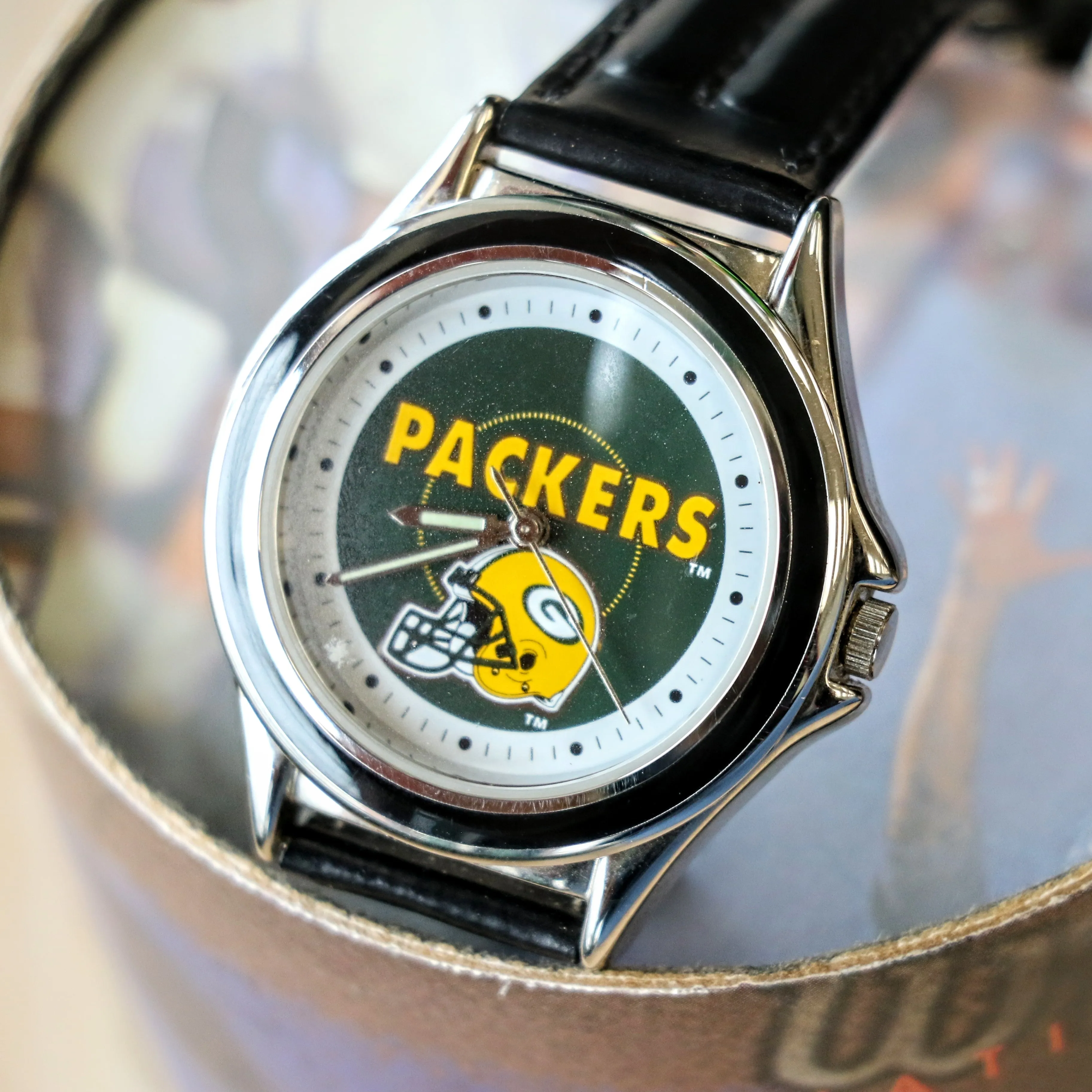Relic NFL Team Green Bay Packers Watch - Box & Papers! Vintage Wristwatch