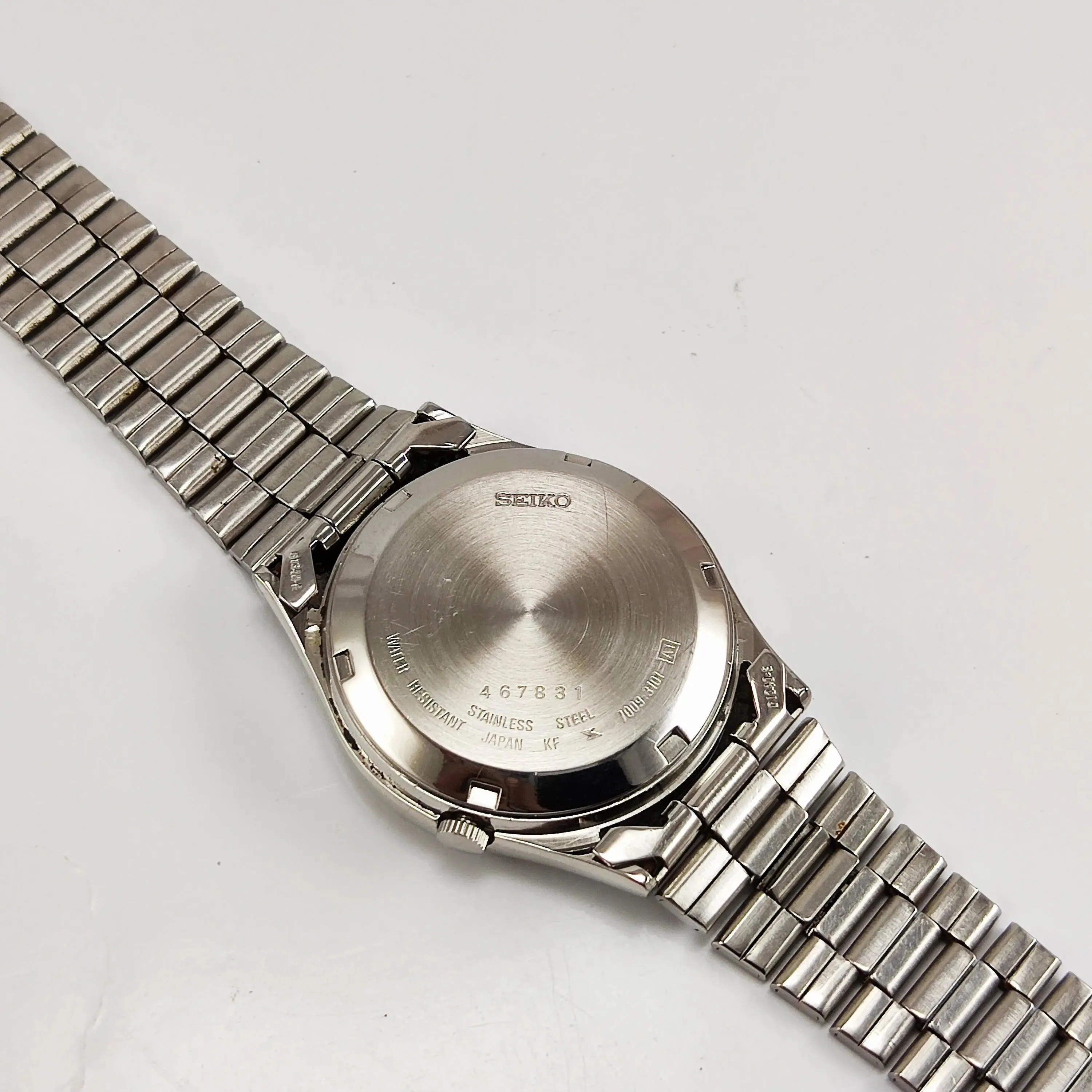 Seiko 5 Automatic-7009A Blue Dial 17 Jewels Day Date Men's Wrist Watch
