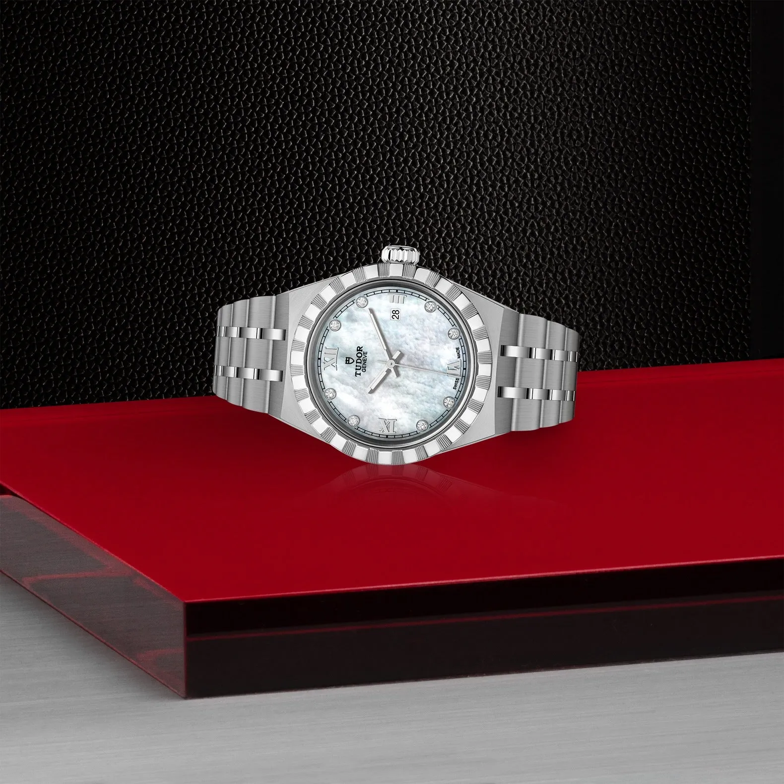 TUDOR Royal 28mm Watch M28300-0005