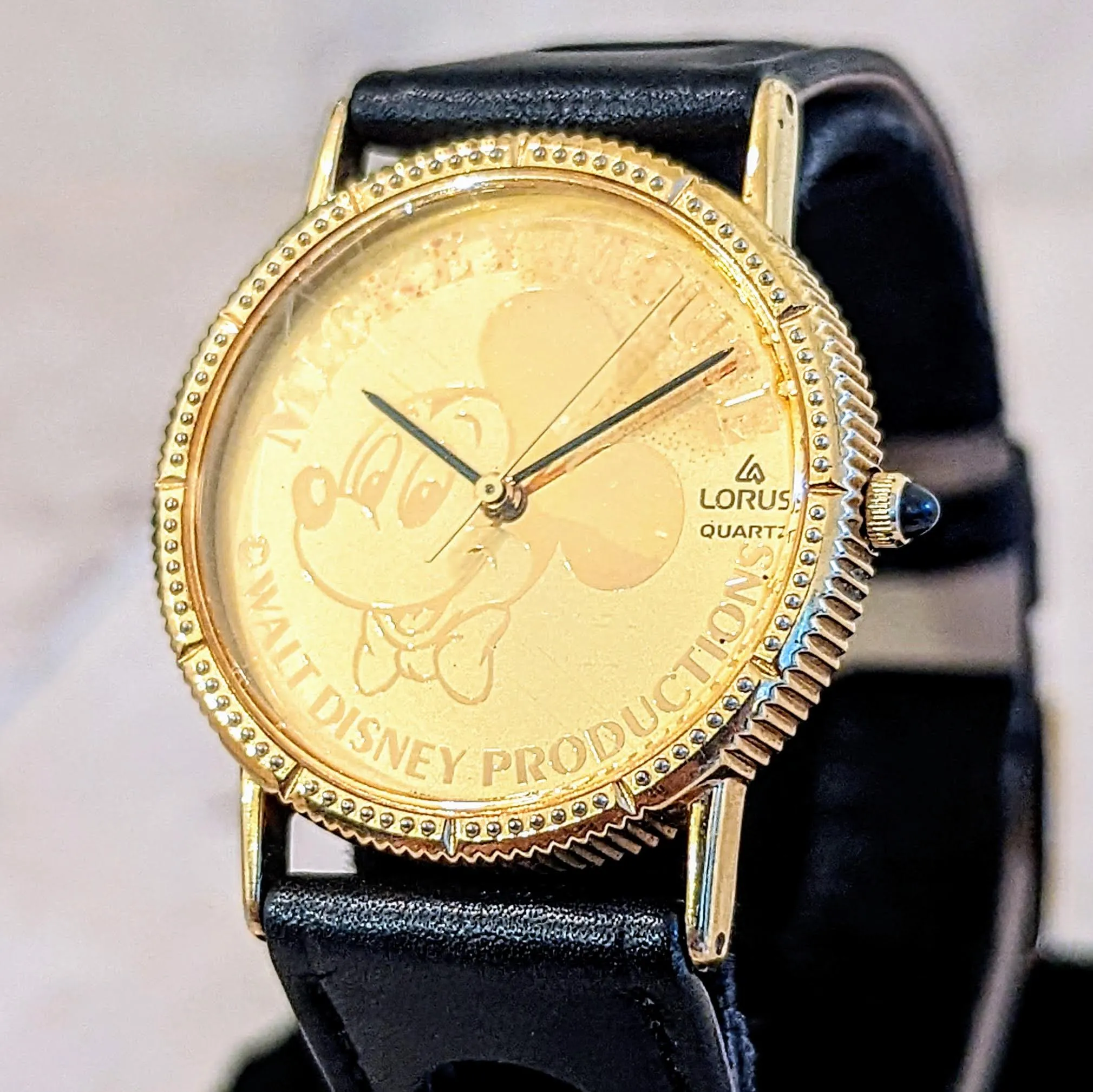 Vintage LORUS Mickey Mouse Bowtie Wristwatch Quartz Movement