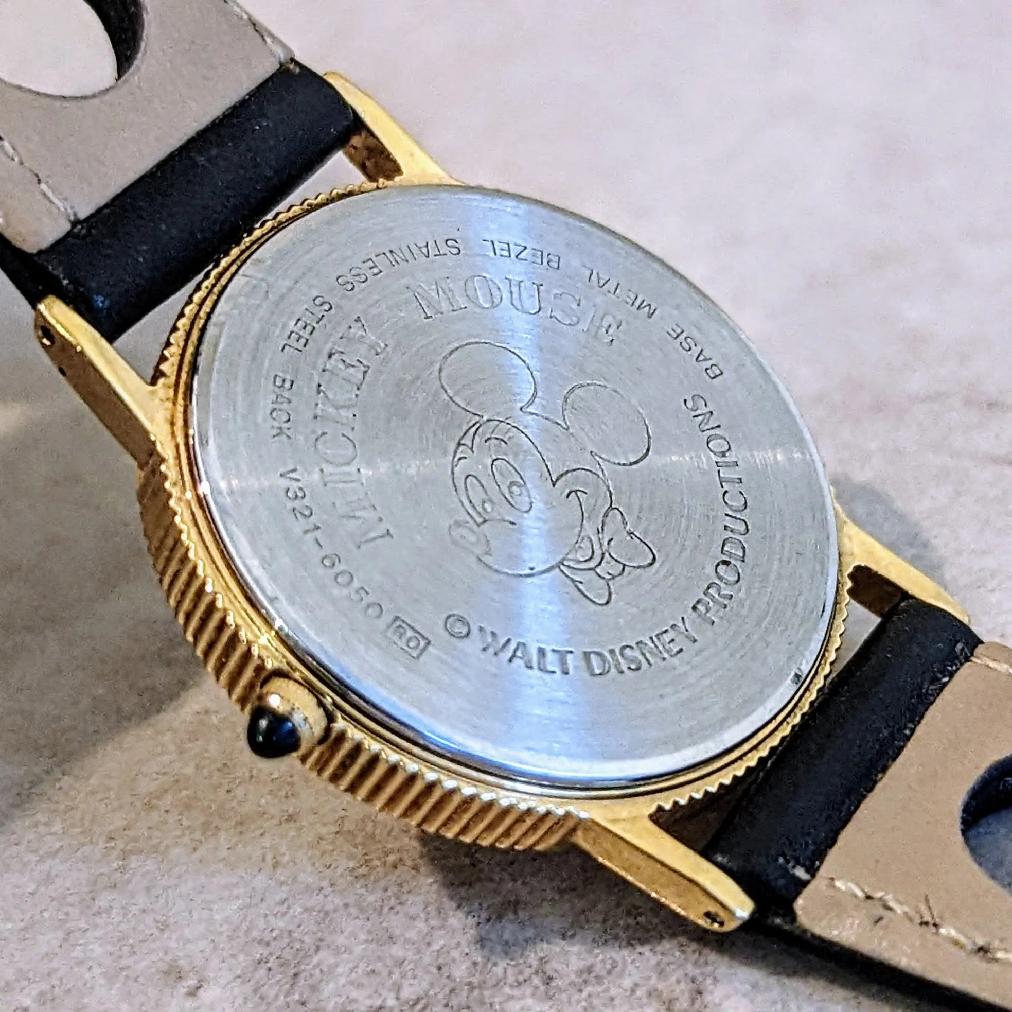 Vintage LORUS Mickey Mouse Bowtie Wristwatch Quartz Movement