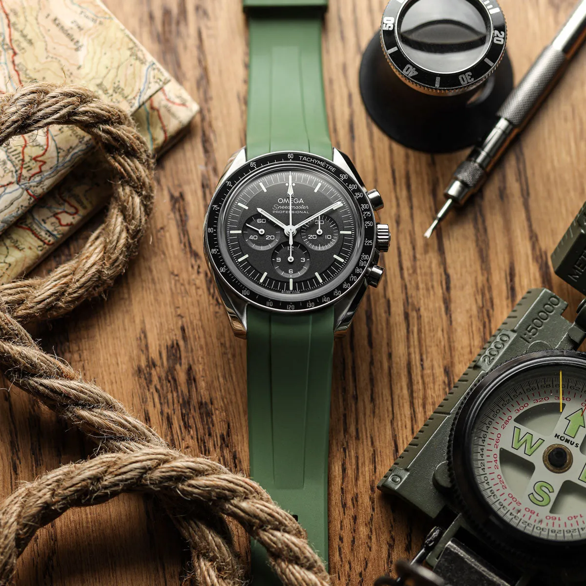 WatchGecko Curved Ends  Rubber Watch Strap - Green